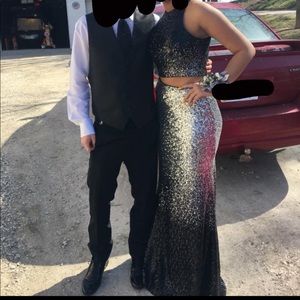 PROM DRESS. MAKE OFFERS!